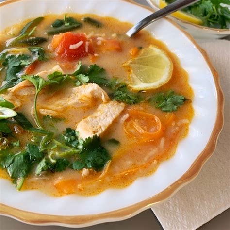 Азиатский куриный суп с кокосовым молоком