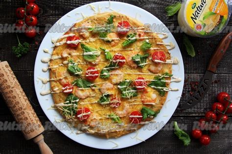 Варианты подачи замороженной пиццы цезарь с 4 сырами на стол