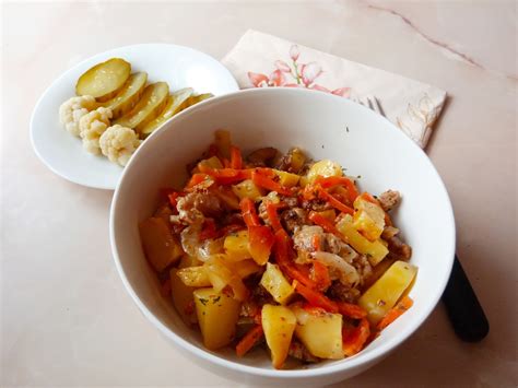 Вариации рецепта картошки с мясом в микроволновке