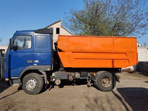 Веб на Вольво FH12