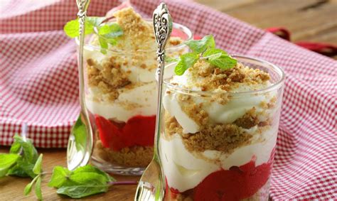 Вкусные творожные десерты: 7 легких рецептов