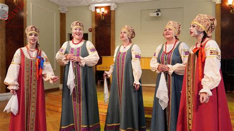 Влияние русских фольклорных мотивов