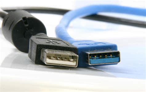 Внешние признаки USB 2.0 и USB 3.0