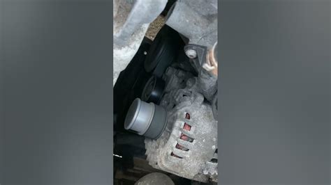 Внимательно выслушайте звук в районе помпы