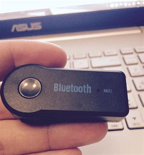Воспроизведение музыки через USB и Bluetooth