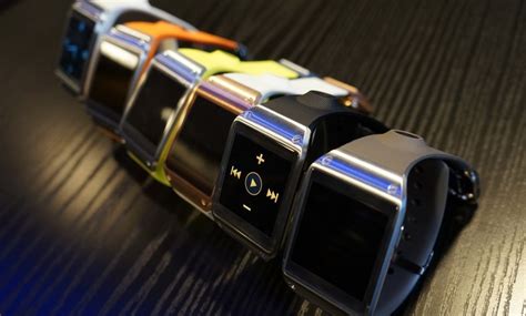 Выберите свои часы Samsung из списка устройств