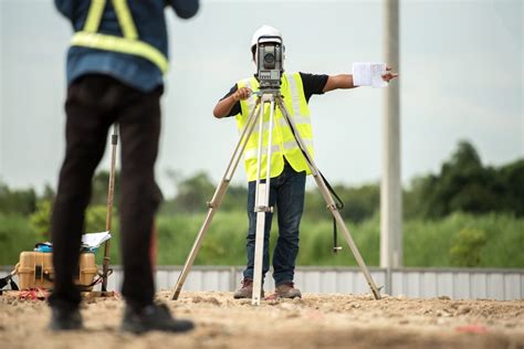 Геодезические съемки и дальномерные методы: высокая точность при определении границ