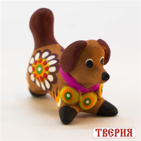 Глиняные игрушки на художественном ковре: необычное сочетание материалов