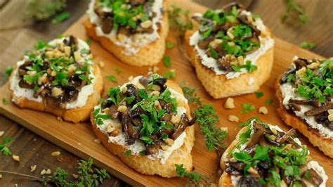 Гренки с грибами и сливочным соусом: оригинальное сочетание вкусов
