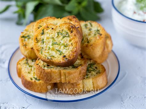 Гренки с чесноком и маслом: рецепт с шаг за шагом