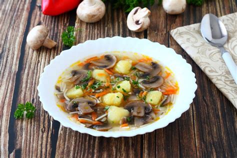 Грибной суп с замороженными грибами шиитаке и картофелем