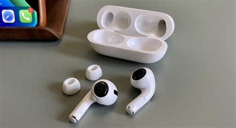 Декорирование и настройка AirPods
