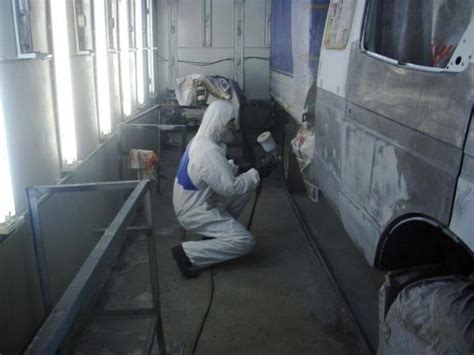 Завершение рисунка Газели Некст: добавление деталей