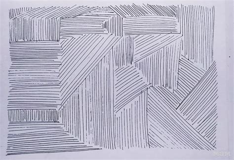 Закончить рисунок дополнительными штрихами