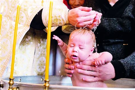 Зачем крестить ребенка влюбленным родителям