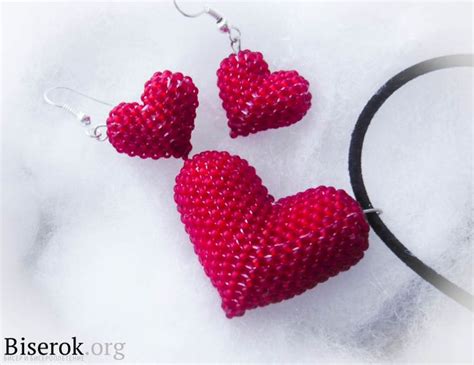 Изготовление сердечек из бисера
