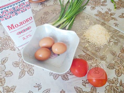 Ингредиенты для омлета с сыром и помидорами