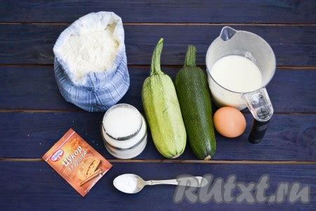 Ингредиенты для приготовления оладий из кабачков