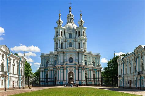 История Введенского монастыря в Санкт-Петербурге