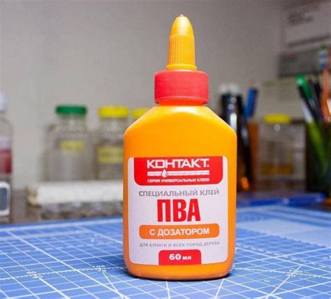 Как наносить клей ПВА на материалы