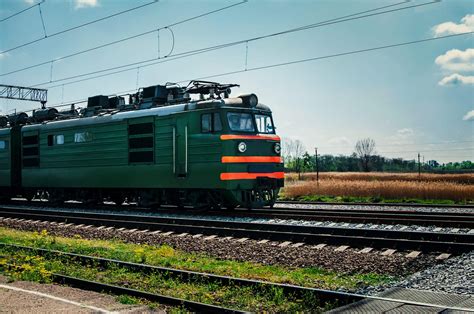 Как определить начальника поезда по номеру поезда: