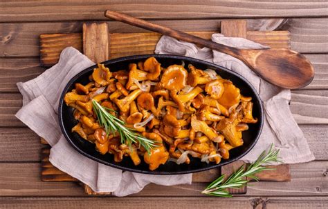 Как приготовить вкусные грибы лисички