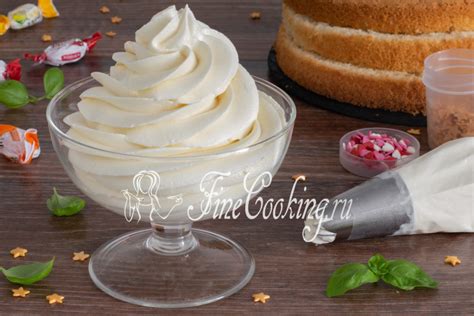 Как приготовить вкусный и ровный крем для украшения торта