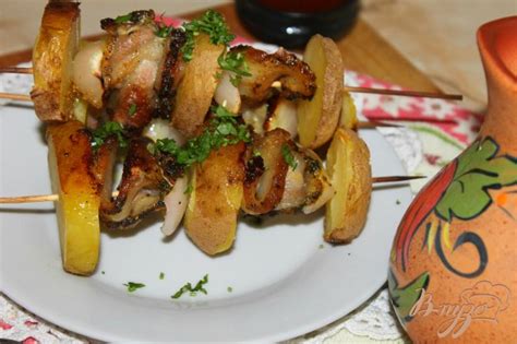 Картофельные шашлыки в сыре