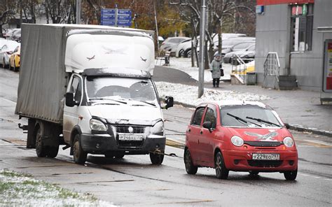 Когда разрешается буксировка автомобиля на тросе