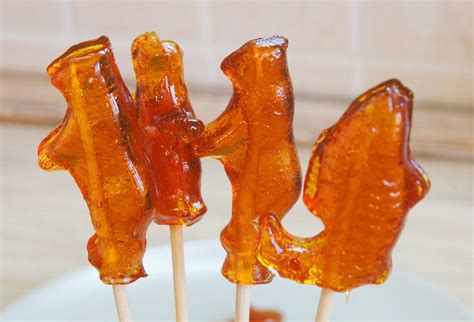 Конфеты на палочке: популярные вкусы и особенности