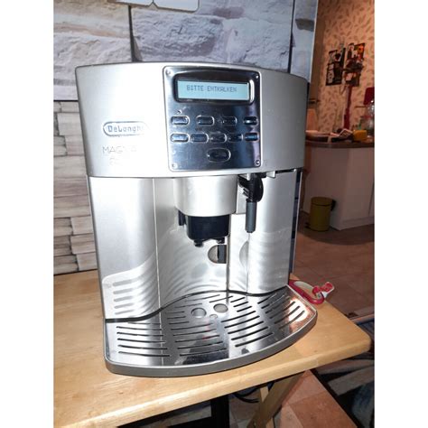 Кофеварка DeLonghi Magnifica S: как работает, что делает особенной, что рекомендуется учесть