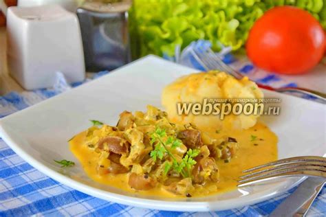 Куринные желудки в сметанном соусе: рецепт приготовления блюда