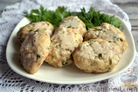 Куриные котлеты в мультиварке
