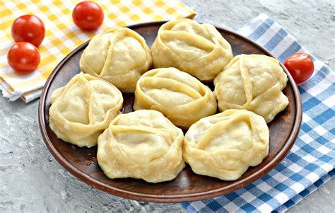 Манты со свининой и капустой: необычная вариация на тему