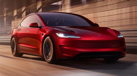 Миф 1: Электромобиль Tesla может использовать бензин