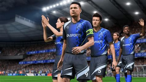 Начните играть в FIFA 23