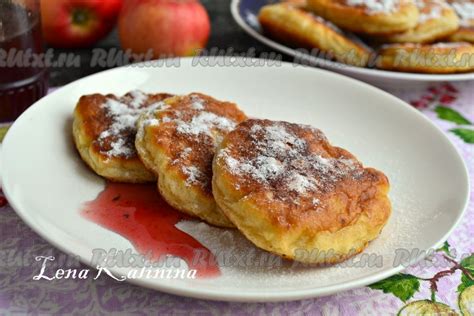Оригинальные пшеничные оладушки с яблоками