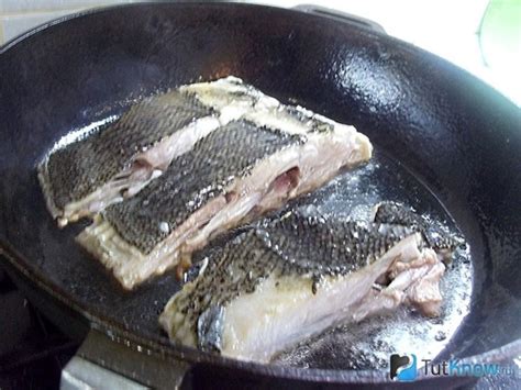 Основные способы чистки камбалы перед готовкой