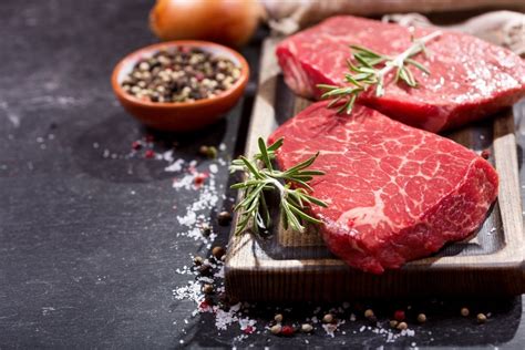 Особенности сочетания детского мясного пюре с другими продуктами в рационе котят