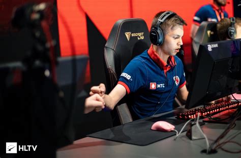 Особенности управления в CSGO: как делать удары, стрельбу и перезарядку