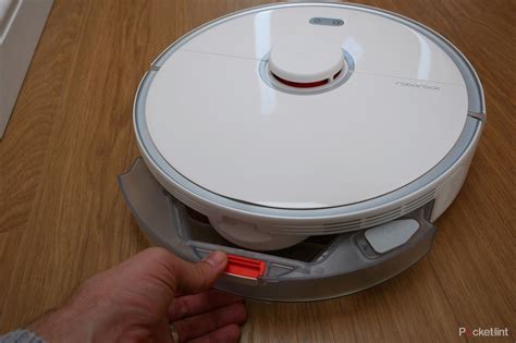 Особое внимание при очистке датчиков Roborock S5 Max