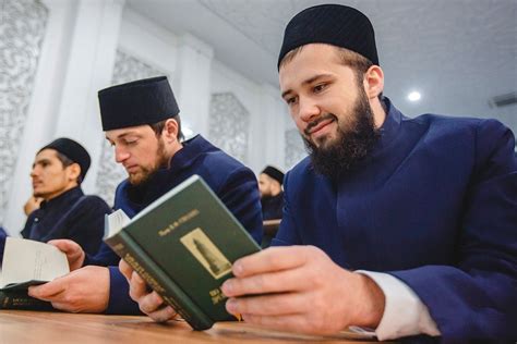 Ответ на вопрос можно ли есть с человеком в Исламе