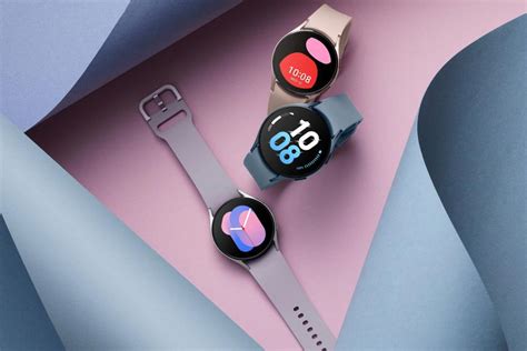 Отображение часов на смартфоне Realme