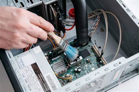Очистка порта Ethernet от пыли и посторонних предметов