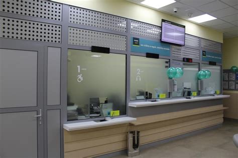 Первый способ: обратиться в отделение банка