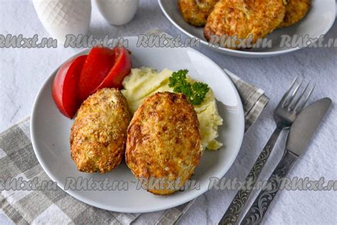 Подача и картофельное пюре к рыбным котлетам
