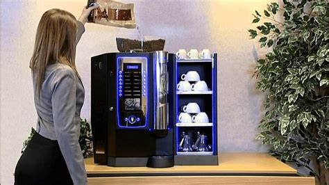 Подготовка к приготовлению кофе с кофемашиной Philips