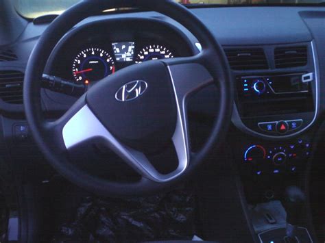 Подключение телефона к Hyundai Solaris для прослушивания музыки
