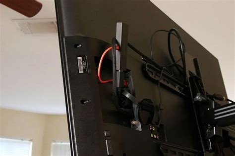 Подключение флешки к USB-порту телевизора Artel