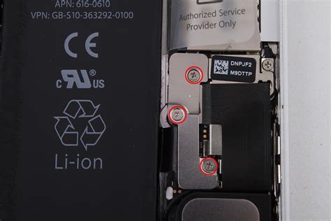 Подробная инструкция по замене батареи на iPhone 12